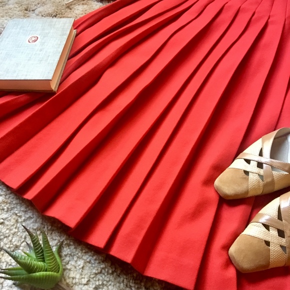 {Vintage Charter Club} Red 100% Wool Pleated Skirt - Picture 6 of 8